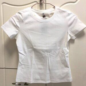 Classic White Short Sleeve Tee – Fitted Basic Top